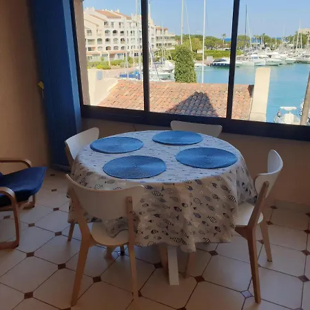 Διαμέρισμα Les Marines De *