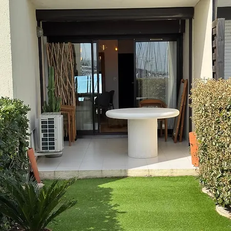 Διαμέρισμα Les Marines De *