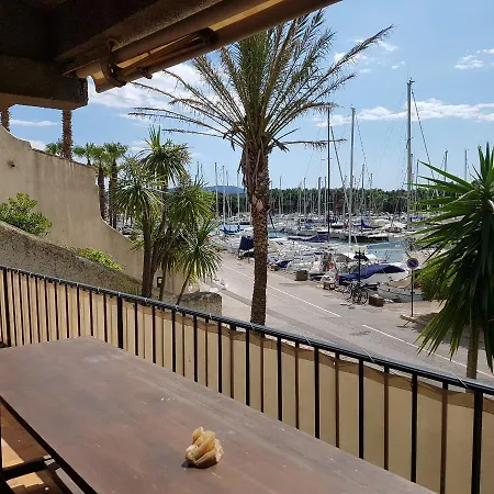 Διαμέρισμα Les Marines De *