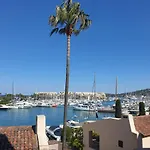 Les Marines De *